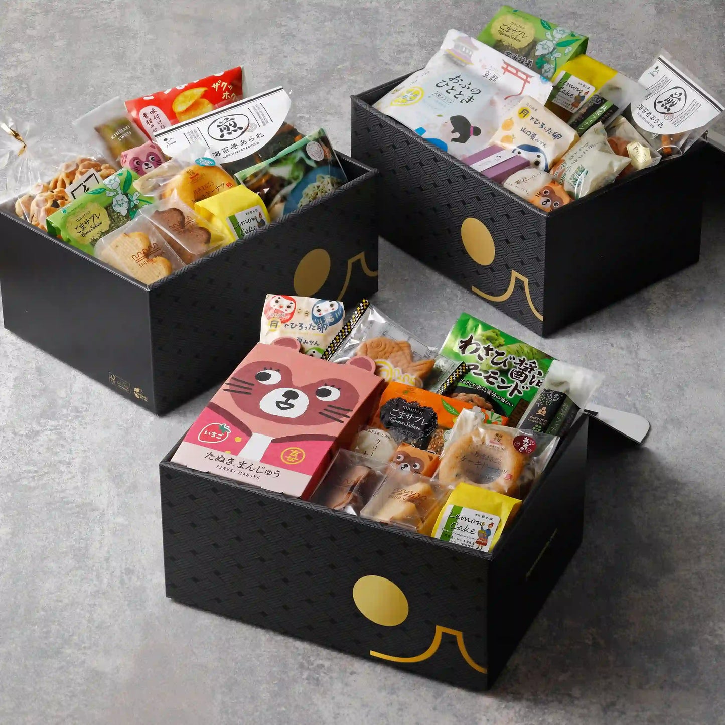 Premium Curated Japanese Snack Box (20+ Full-Sized Snacks)